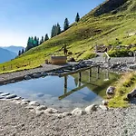 20 M From The Kitzski Lift